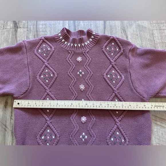 Vintage Embroidered floral flower Sweater 100% cotton mauve pink purple white - Picture 8 of 12